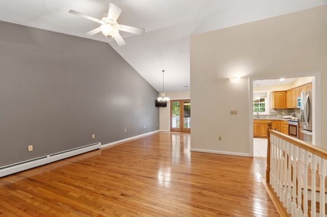 17 Teddy Road, Worcester, MA 01603