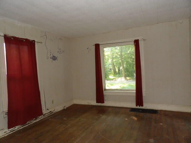 209 E High Street, Union City, MI 49094