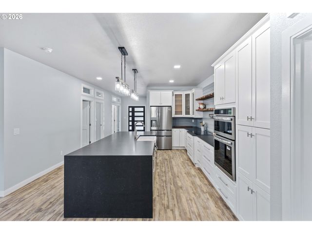 905 BELLEVUE Dr, Reedsport, OR 97467