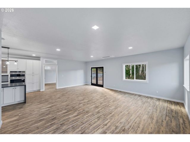 905 BELLEVUE Dr, Reedsport, OR 97467