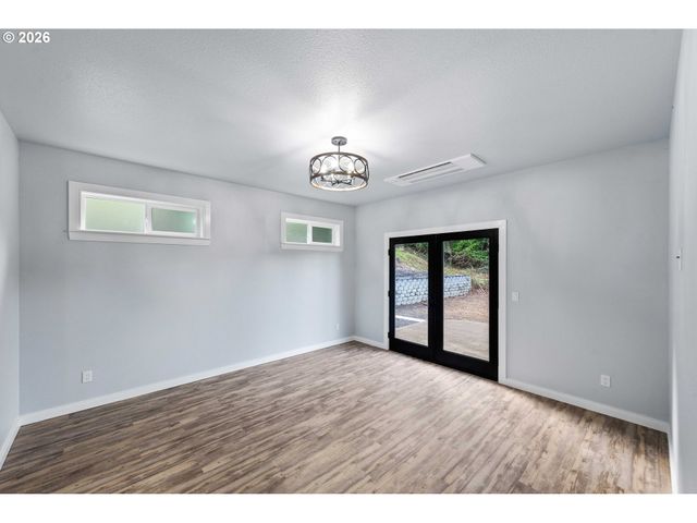 905 BELLEVUE Dr, Reedsport, OR 97467