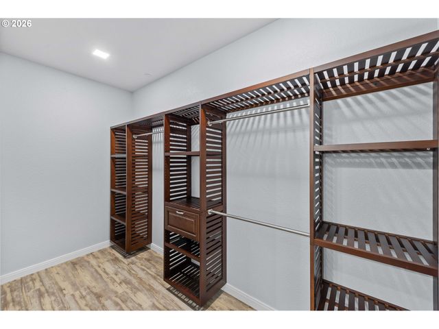 905 BELLEVUE Dr, Reedsport, OR 97467