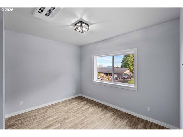 905 BELLEVUE Dr, Reedsport, OR 97467