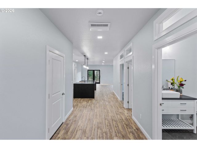 905 BELLEVUE Dr, Reedsport, OR 97467