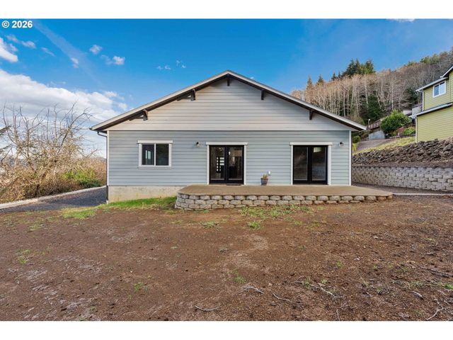 905 BELLEVUE Dr, Reedsport, OR 97467