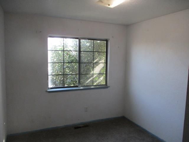 140 Gibson Drive 12, Hollister, CA 95023