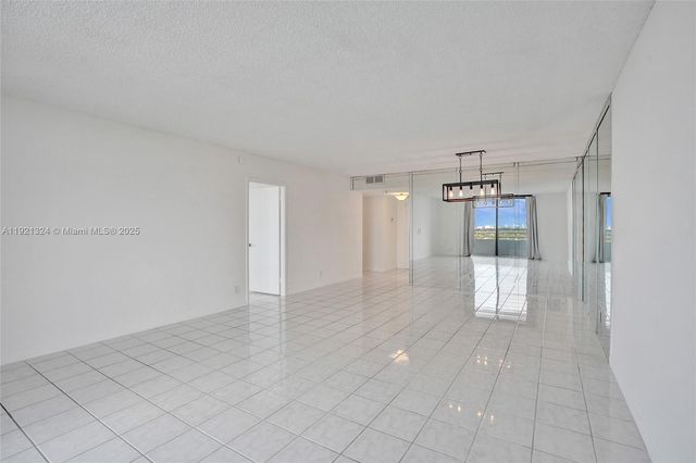 2500 Parkview Dr 1811, Hallandale Beach, FL 33009