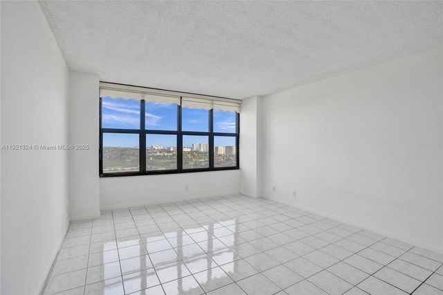 2500 Parkview Dr 1811, Hallandale Beach, FL 33009