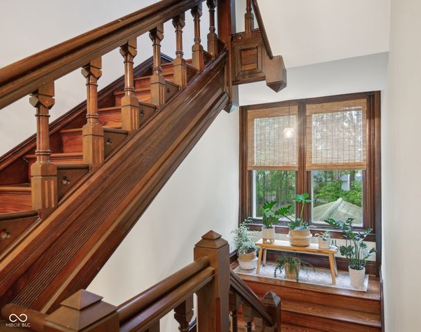 1210 16th Street, Columbus, IN 47201