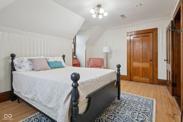 1210 16th Street, Columbus, IN 47201