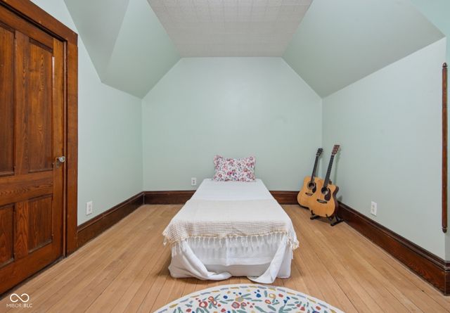 1210 16th Street, Columbus, IN 47201