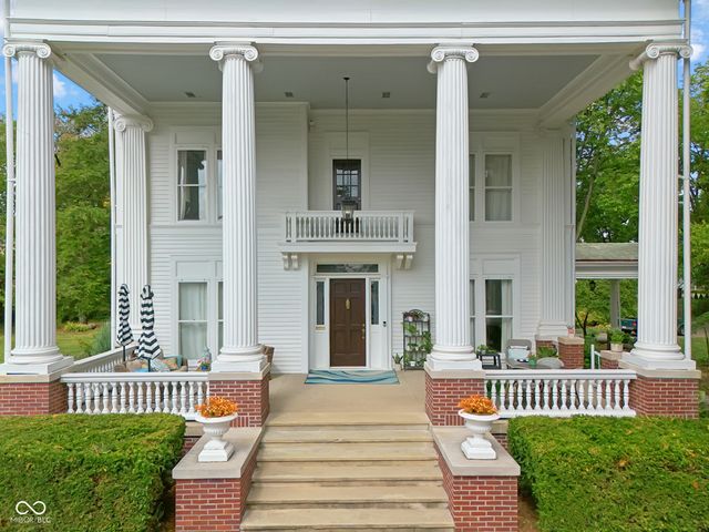 1210 16th Street, Columbus, IN 47201