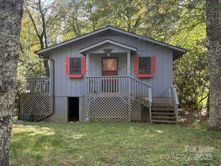 254 River Road, Newland, NC 28657