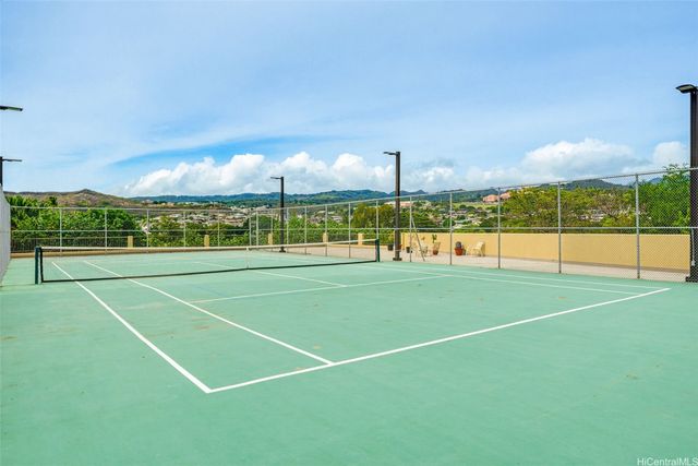3050 Ala Poha Place 15E, Honolulu, HI 96818