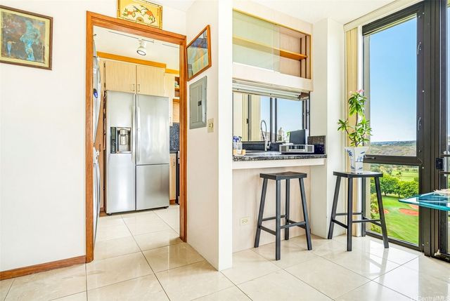3050 Ala Poha Place 15E, Honolulu, HI 96818