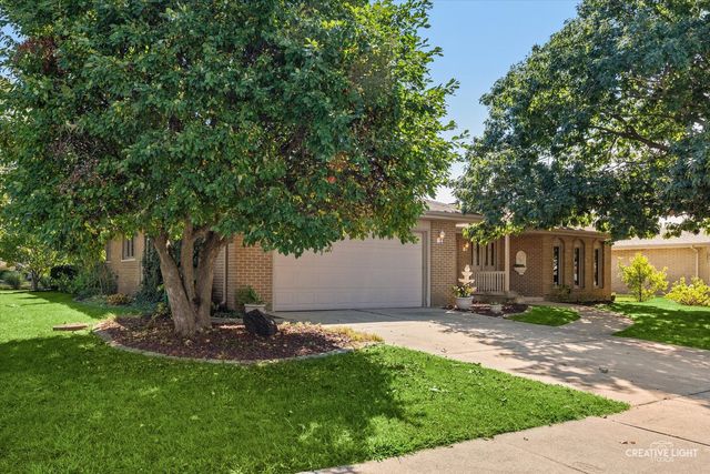 15527 Larkspur Lane, Orland Park, IL 60462