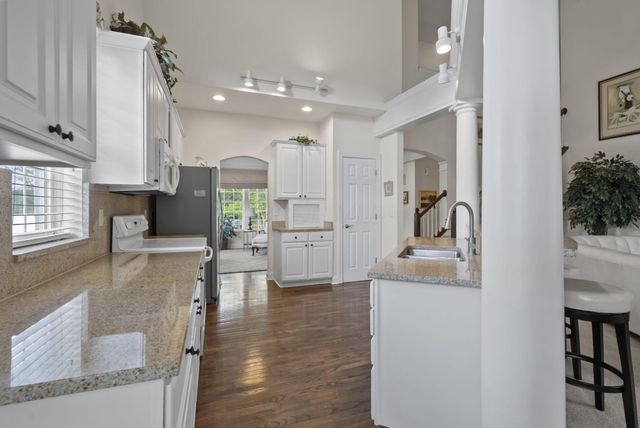 5525 Chelsea Park Drive, Dublin, OH 43016