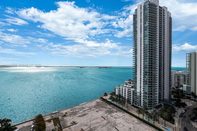 1200 Brickell Bay Dr 2202, Miami, FL 33131