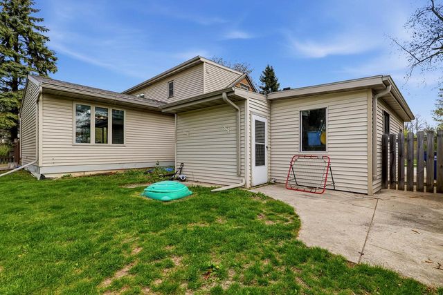3634 Koehler DRIVE, Sheboygan, WI 53083