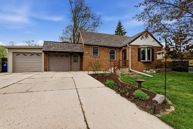 3634 Koehler DRIVE, Sheboygan, WI 53083