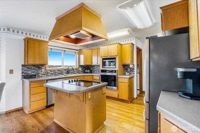 4114 Shorecrest Drive NE, Moses Lake, WA 98837