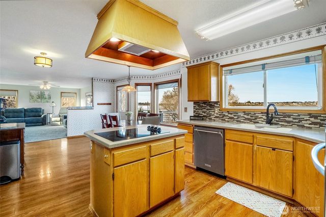 4114 Shorecrest Drive NE, Moses Lake, WA 98837