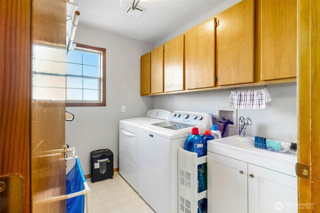 4114 Shorecrest Drive NE, Moses Lake, WA 98837