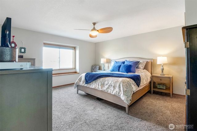 4114 Shorecrest Drive NE, Moses Lake, WA 98837