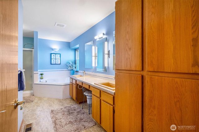 4114 Shorecrest Drive NE, Moses Lake, WA 98837