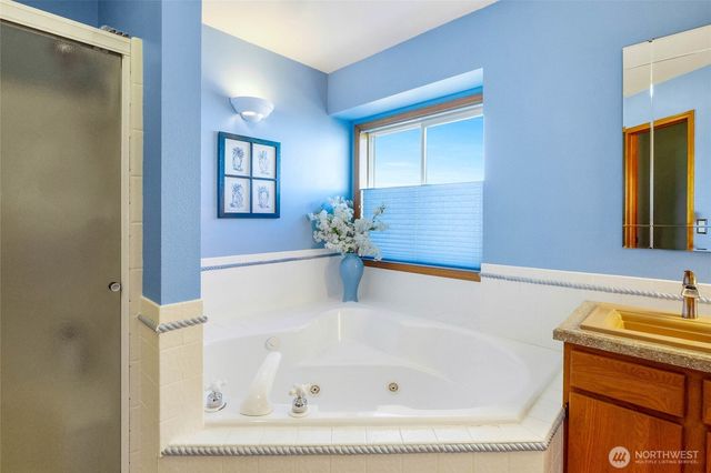 4114 Shorecrest Drive NE, Moses Lake, WA 98837