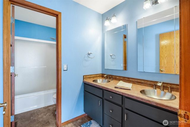 4114 Shorecrest Drive NE, Moses Lake, WA 98837