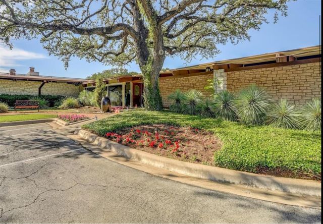 9411 Cedar Crest DR, Austin, TX 78750