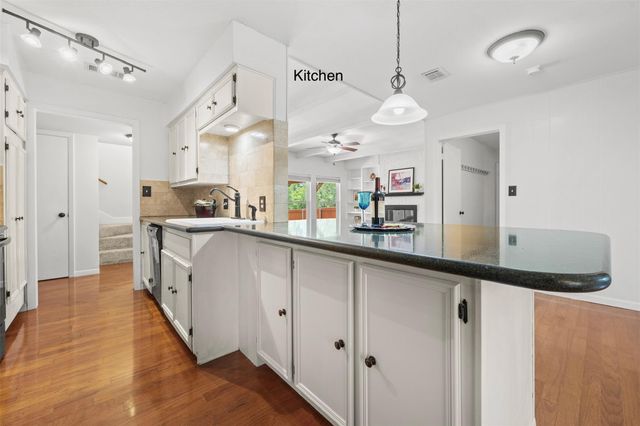 9411 Cedar Crest DR, Austin, TX 78750