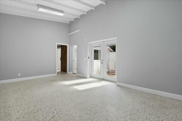 18 Adams Road, Ocean Ridge, FL 33435