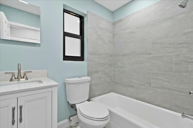 18 Adams Road, Ocean Ridge, FL 33435