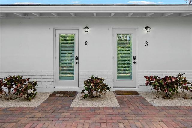 18 Adams Road, Ocean Ridge, FL 33435