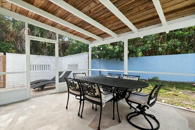 18 Adams Road, Ocean Ridge, FL 33435