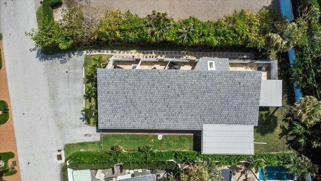18 Adams Road, Ocean Ridge, FL 33435