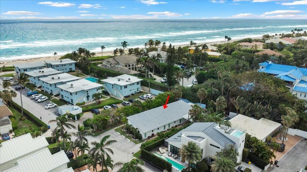 18 Adams Road, Ocean Ridge, FL 33435