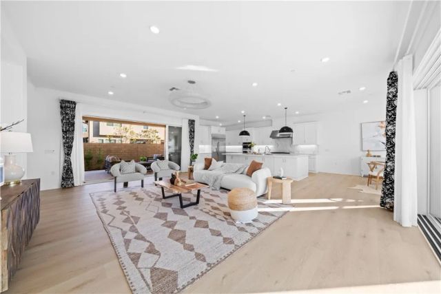 262 Sora, Irvine, CA 92618