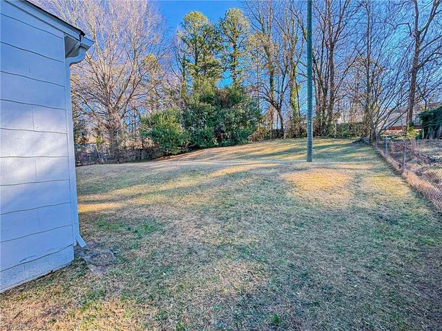 1012 Meadowbrook Boulevard, High Point, NC 27260