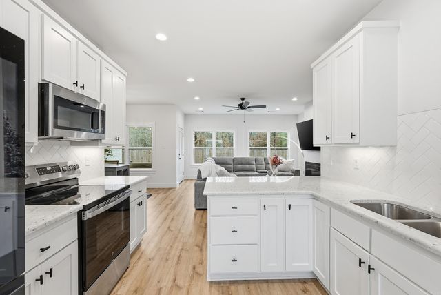 14 Songbird Cove, Greenbrier, AR 72058