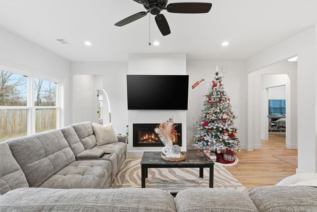 14 Songbird Cove, Greenbrier, AR 72058