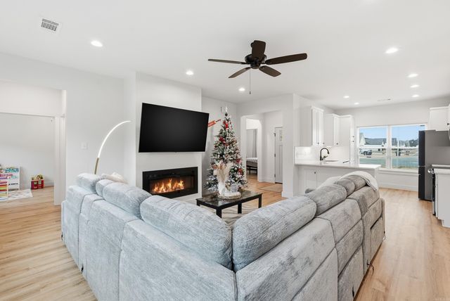 14 Songbird Cove, Greenbrier, AR 72058