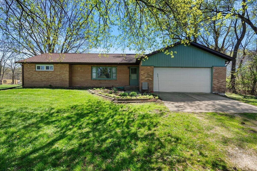 60299 County Road 380, Bangor, MI 49013