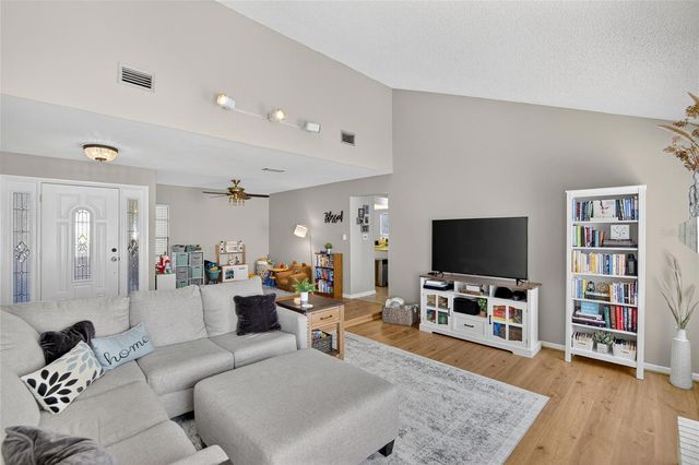 614 SANDALWOOD DRIVE, Plant City, FL 33563