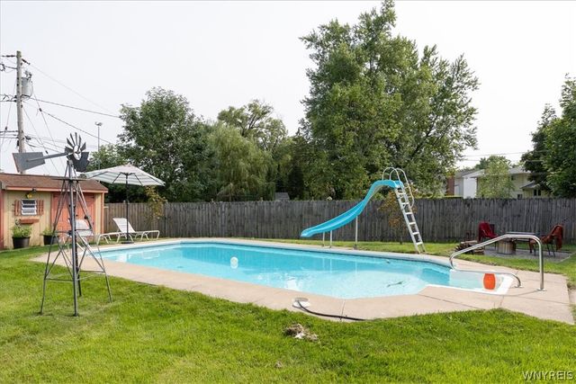 486 Cottonwood Drive, Amherst, NY 14221