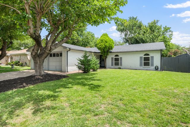 1711 Briar Meadow Drive, Arlington, TX 76014