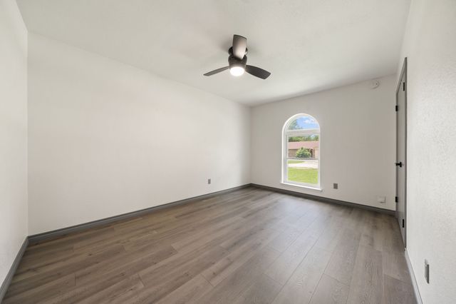 1711 Briar Meadow Drive, Arlington, TX 76014