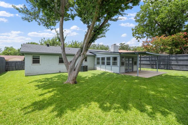 1711 Briar Meadow Drive, Arlington, TX 76014